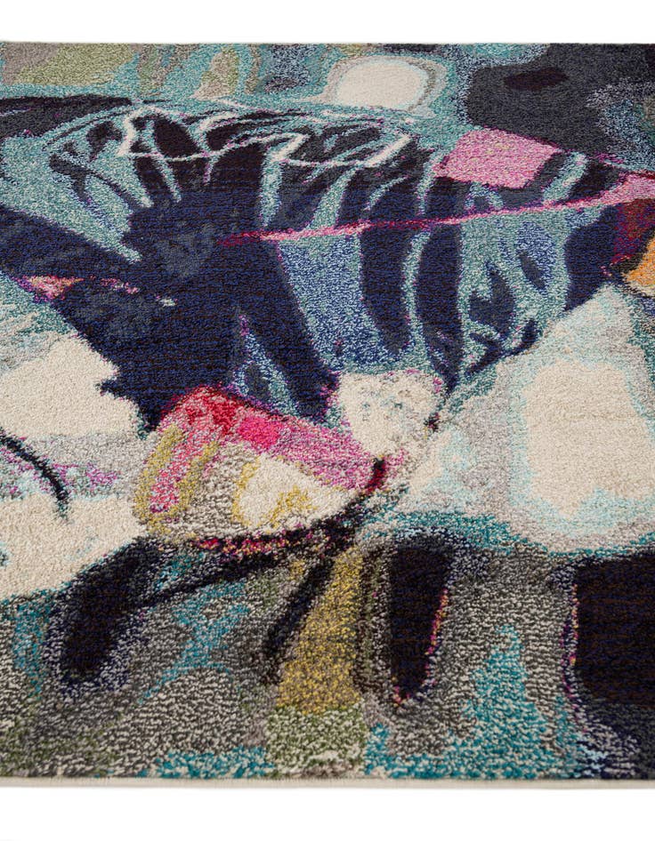 Detail image of 5' x 8' Zoey Rug