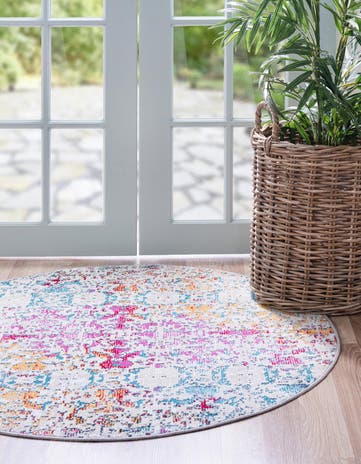 5' 3 x 5' 3 Amulet Round Rug