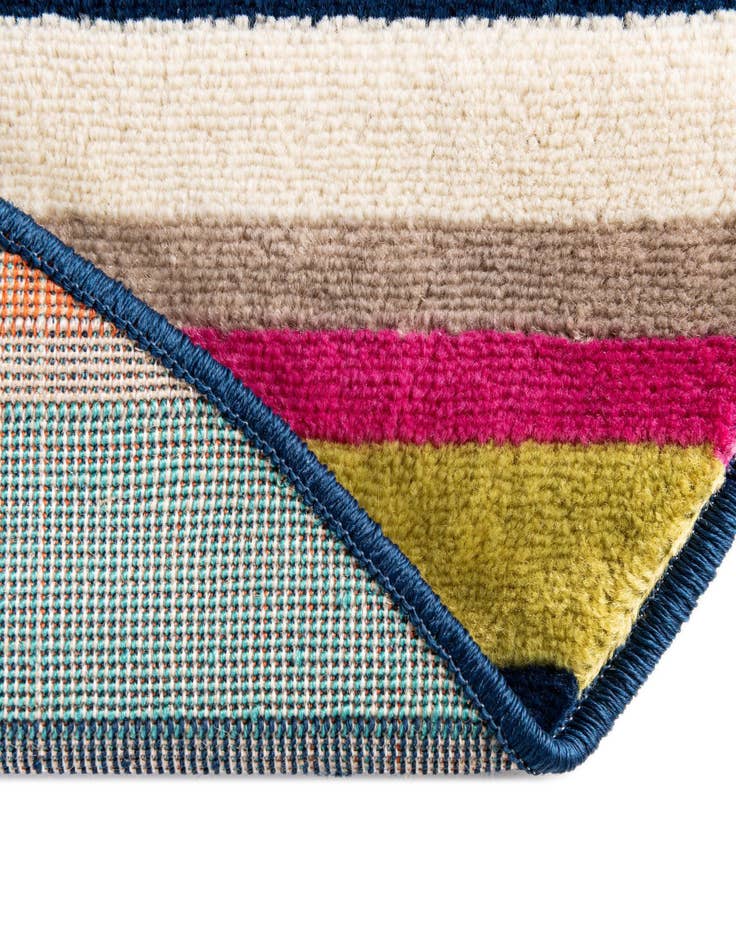 Detail image of 3' x 3' Azalea Round Rug