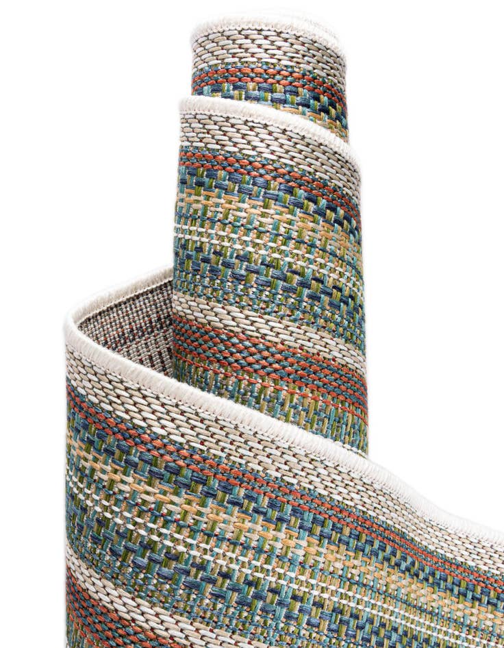 Detail image of 4' x 4' Easy-Clean Baja Indoor / Outdoor Round Rug