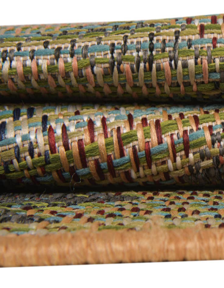 Detail image of 7' 10 x 7' 10 Easy-Clean Baja Indoor / Outdoor Round Rug
