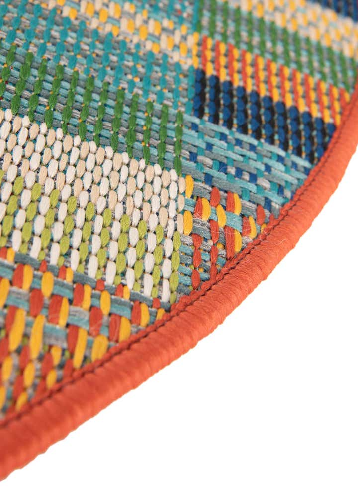 7' 10 x 7' 10 Easy-Clean Baja Indoor / Outdoor Round Rug