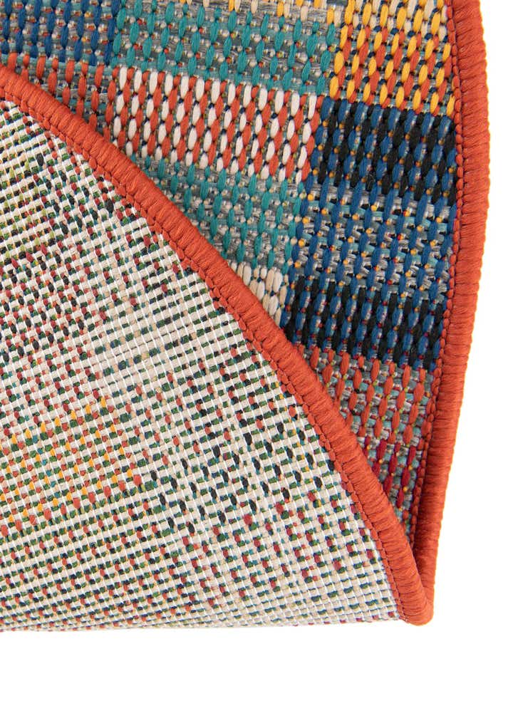 7' 10 x 7' 10 Easy-Clean Baja Indoor / Outdoor Round Rug