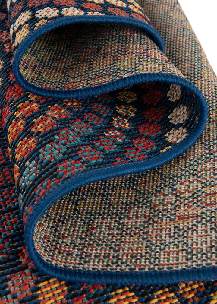 3' 3 x 3' 3 Easy-Clean Baja Indoor / Outdoor Round Rug