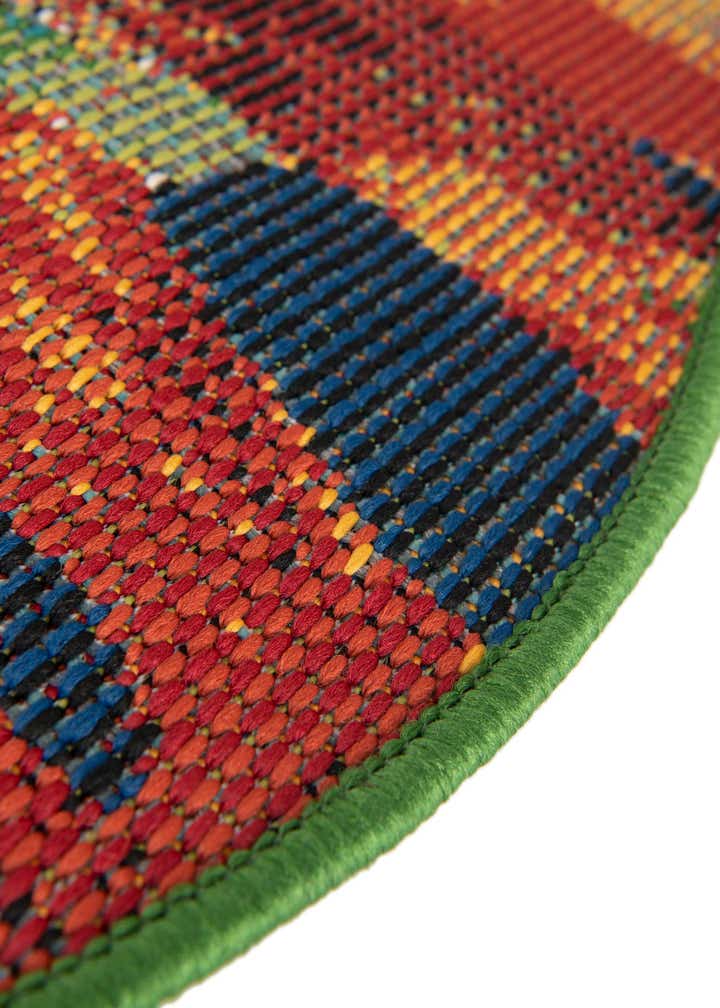3' 3 x 3' 3 Easy-Clean Baja Indoor / Outdoor Round Rug