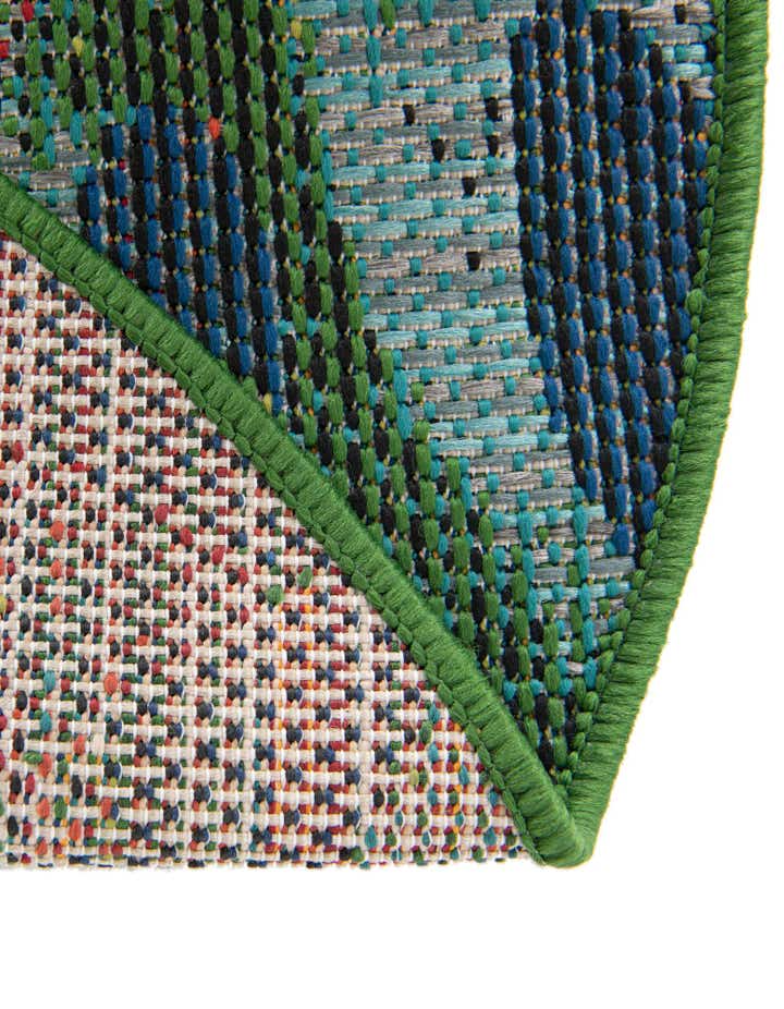 3' 3 x 3' 3 Easy-Clean Baja Indoor / Outdoor Round Rug