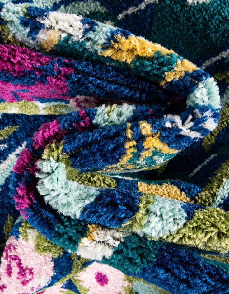 Detail image of 5' 3 x 5' 3 Bloom Round Rug