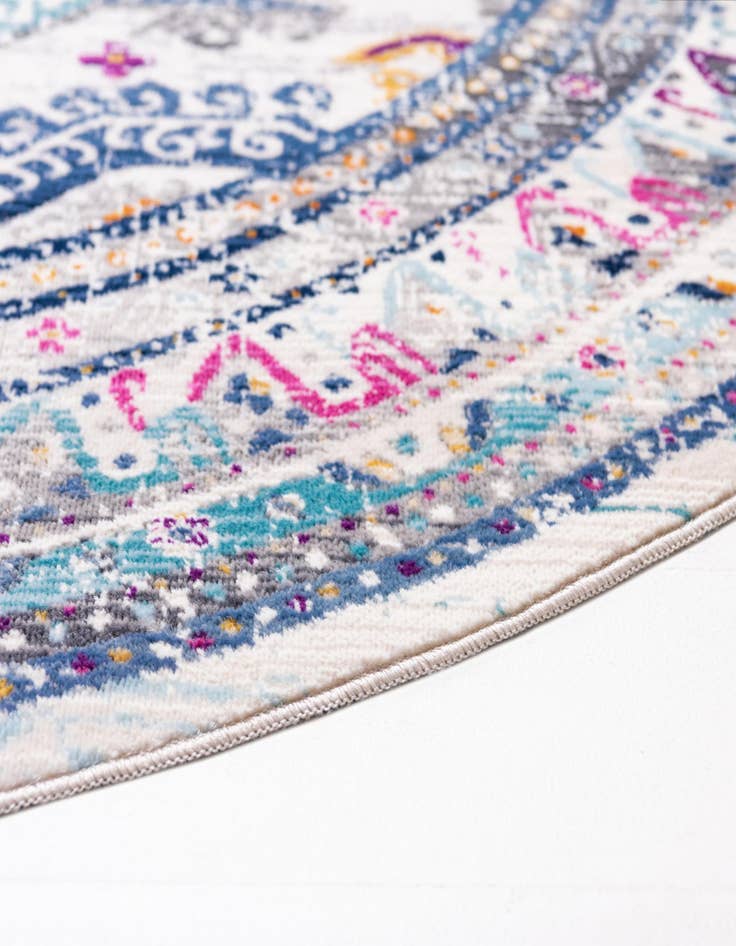 Detail image of 3' 7 x 3' 7 Budapest Round Rug