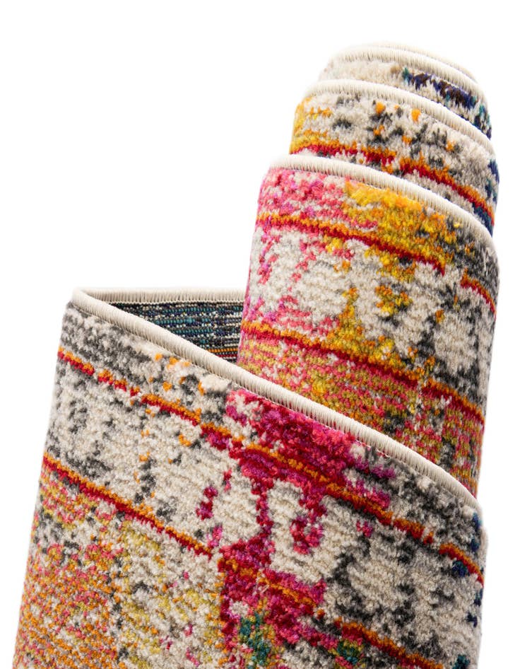 Detail image of 8' x 8' Washable Carnevale Round Rug