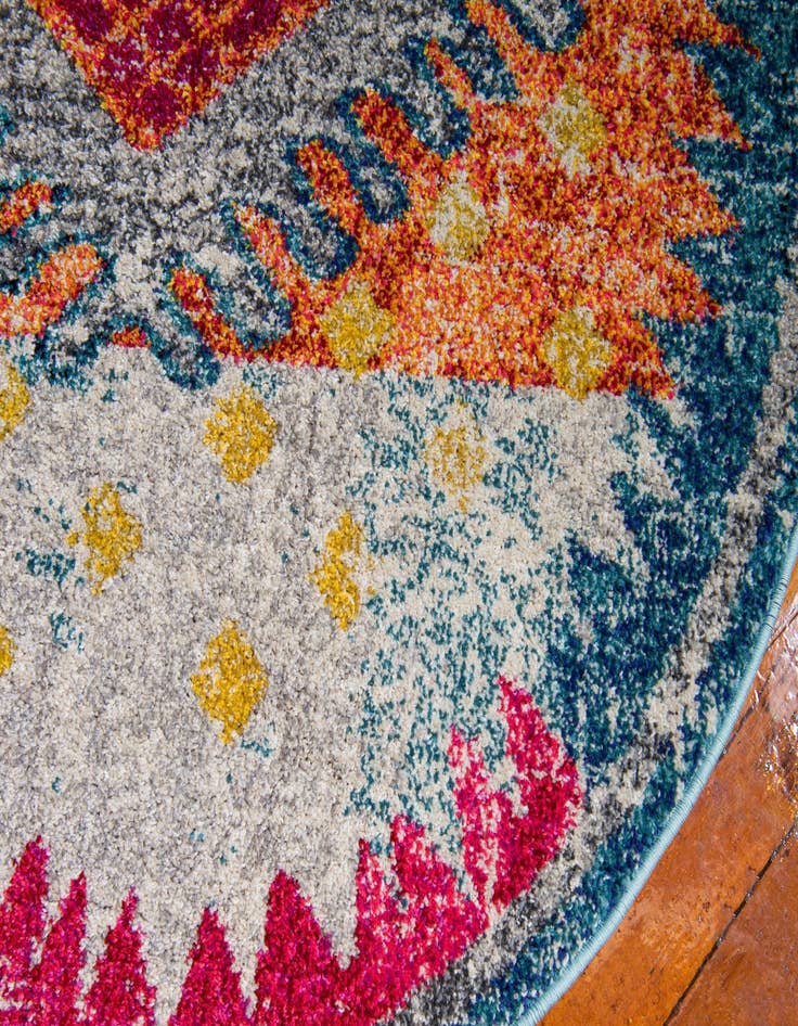 Detail image of 4' x 4' Washable Carnevale Round Rug