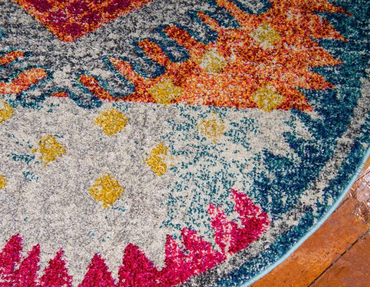Detail image of 8' x 8' Washable Carnevale Round Rug