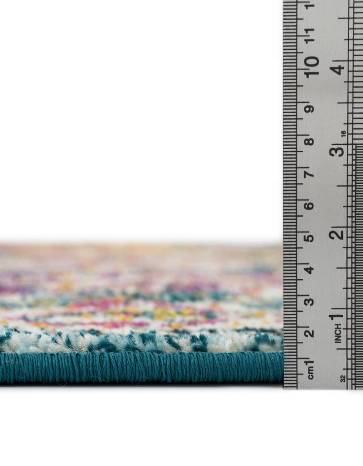 Detail image of 3' x 3' Carrington Round Rug