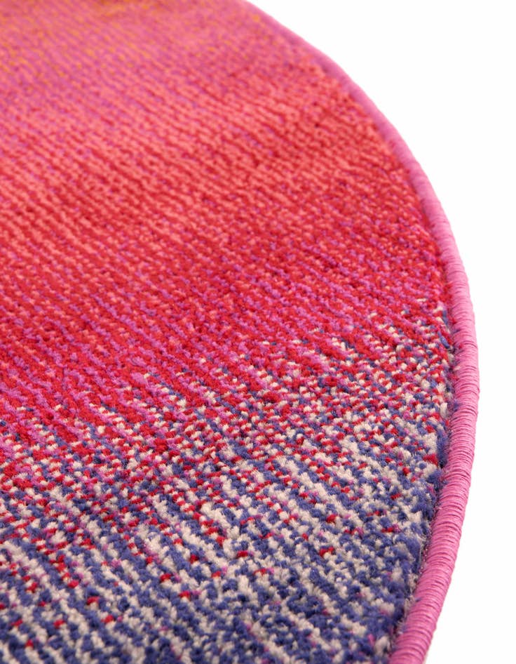 Detail image of 6' x 6'  Washable Casablanca Round Rug