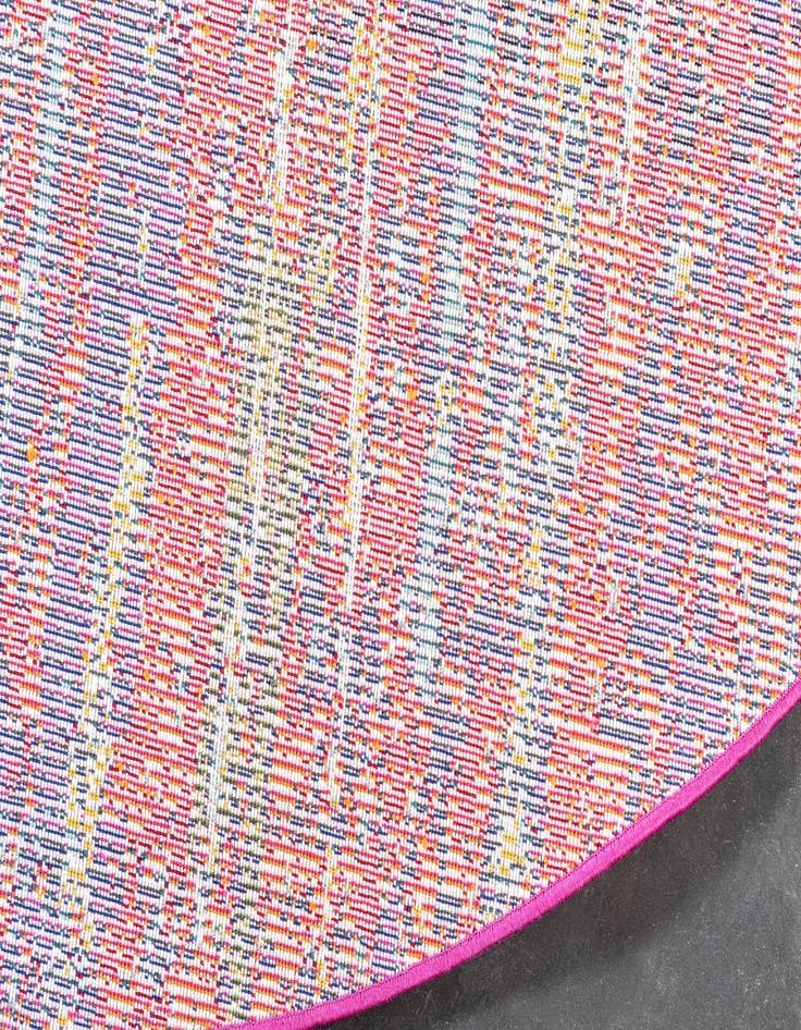 Detail image of 8' x 8'  Washable Casablanca Round Rug