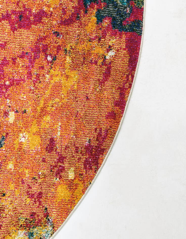 Detail image of 8' x 8'  Washable Casablanca Round Rug