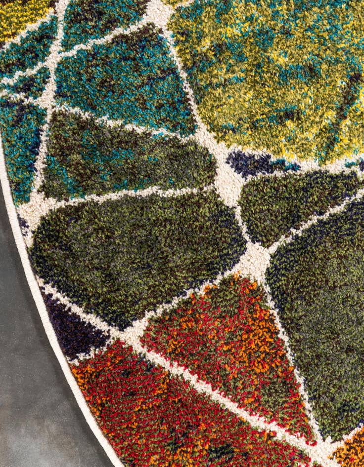 Detail image of 8' x 8'  Washable Casablanca Round Rug