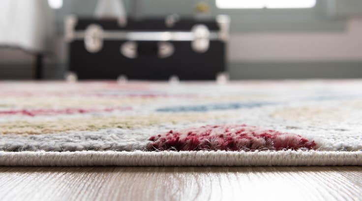 Detail image of 4' 1 x 4' 1 Charleston Round Rug