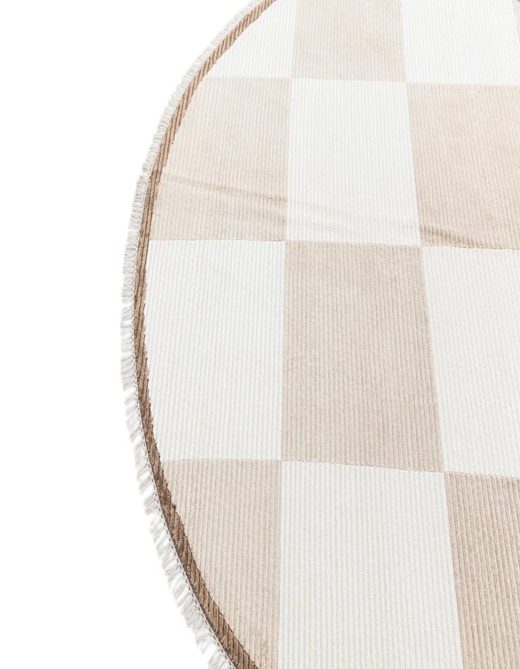 Detail image of 6' 6 x 6' 6  Hand Knotted Darya Wool Round Rug