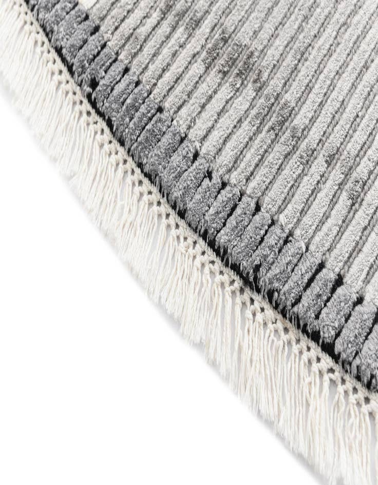 Detail image of 6' 3 x 6' 3 Hand Knotted Darya Wool Round Rug