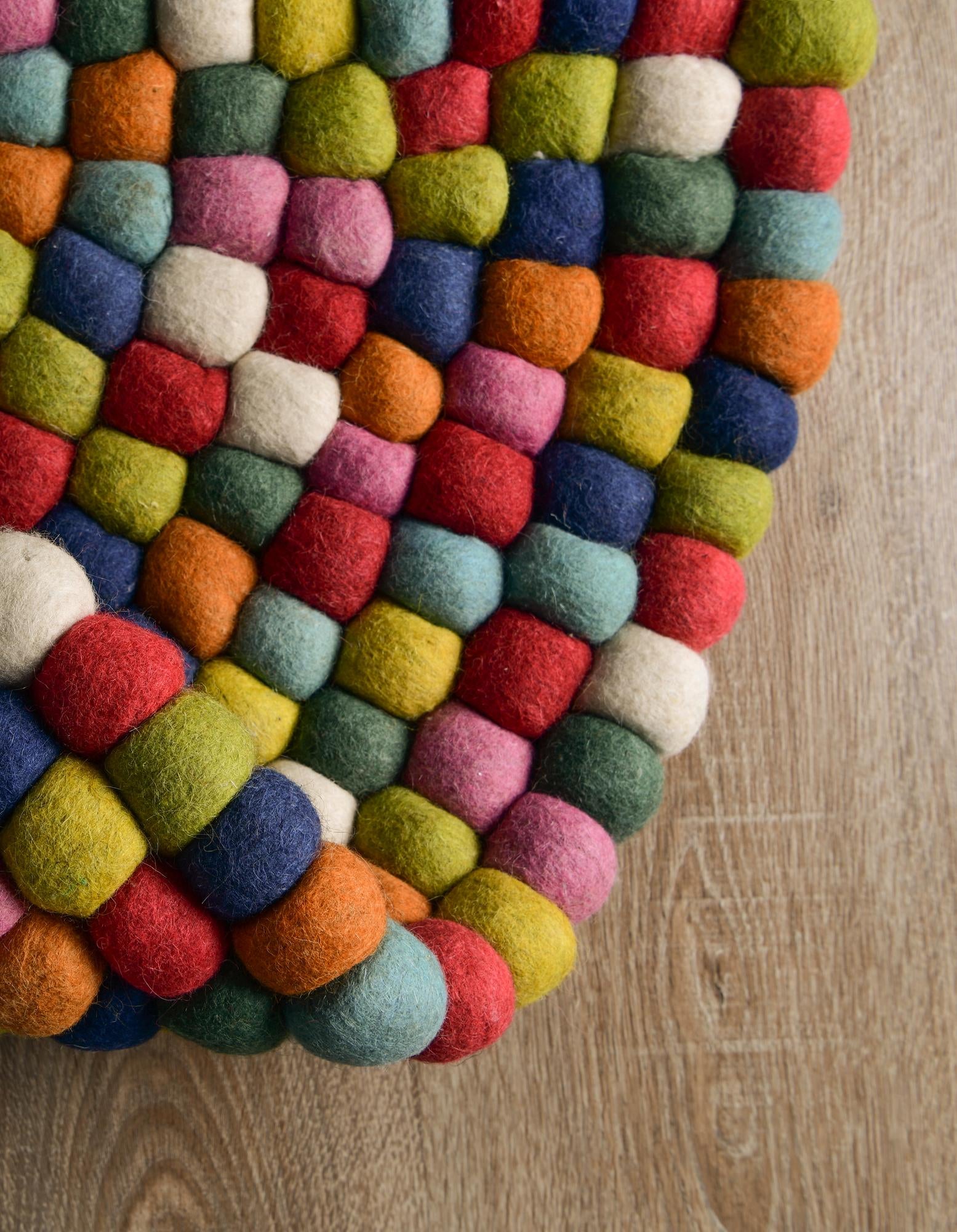 5' x 5' Felt Ball Wool Round Rug