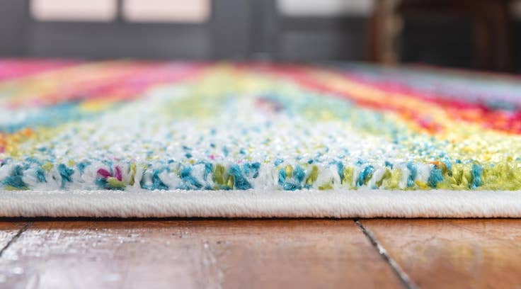 Detail image of 8' x 8' Florence Round Rug