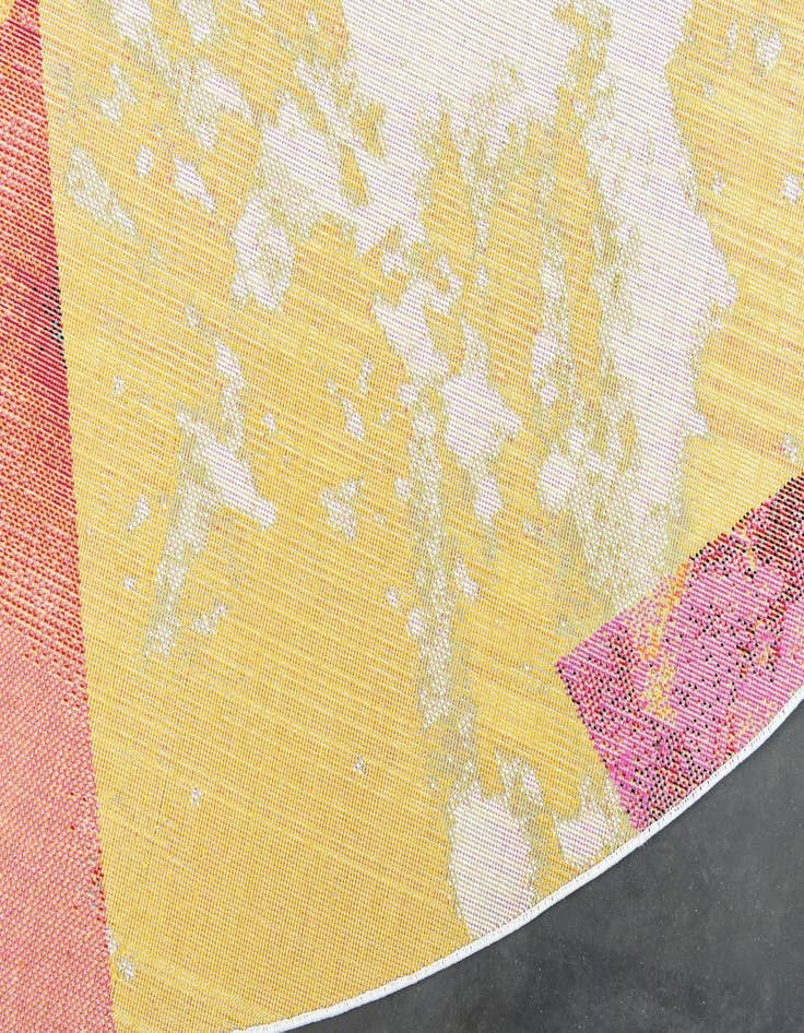 Detail image of 6' x 6' Florence Round Rug