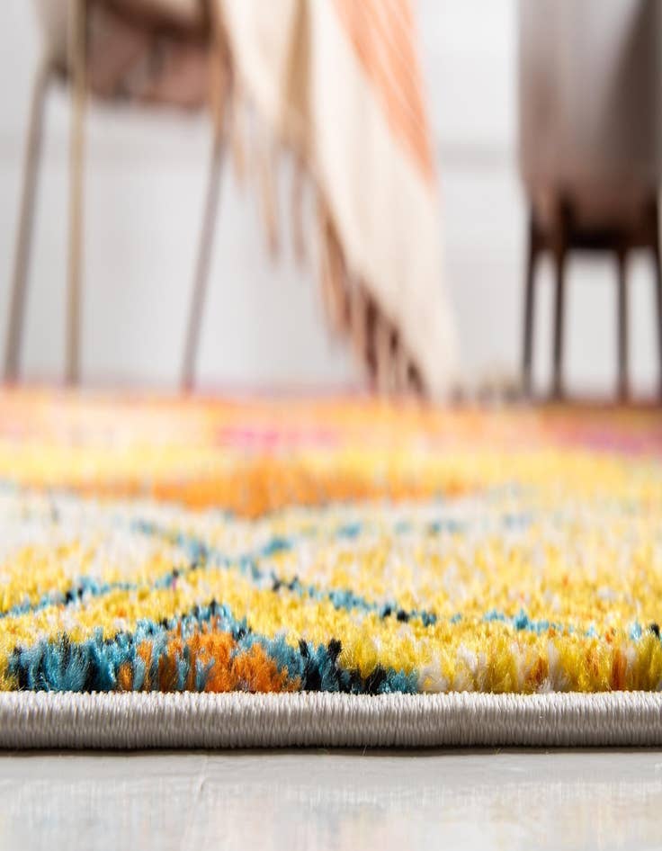 Detail image of 8' x 8' Florence Round Rug