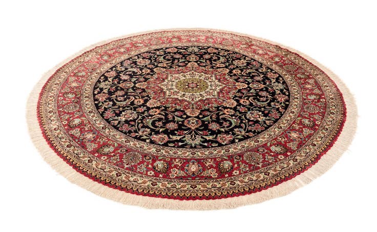 Detail image of 6' 7 x 6' 7 Ghom Silk Round Rug