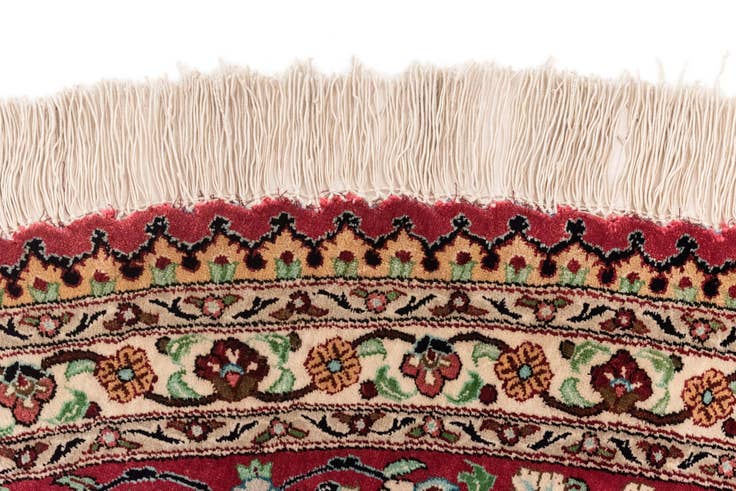 Detail image of 6' 7 x 6' 7 Ghom Silk Round Rug