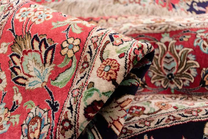 6' 7 x 6' 7 Ghom Silk Round Rug