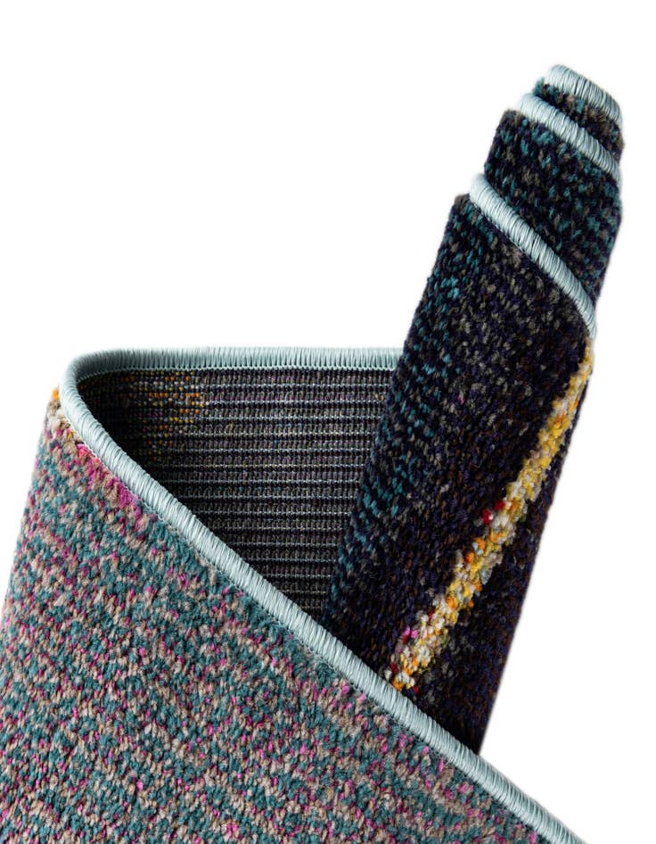Detail image of 7' 10 x 7' 10 Washable Haerfest Round Rug
