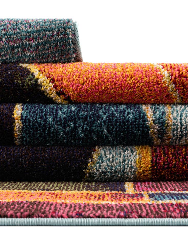 Detail image of 7' 10 x 7' 10 Washable Haerfest Round Rug