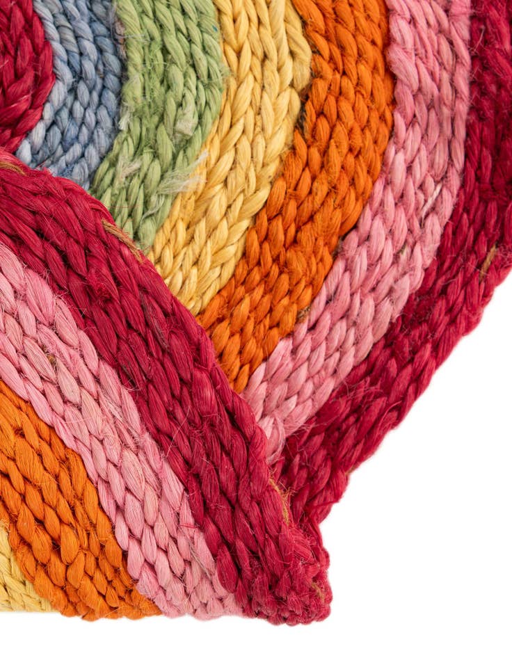 Detail image of 6' 1 x 6' 1  Hand Braided Happy Rugs Jawbreaker Poppy Round