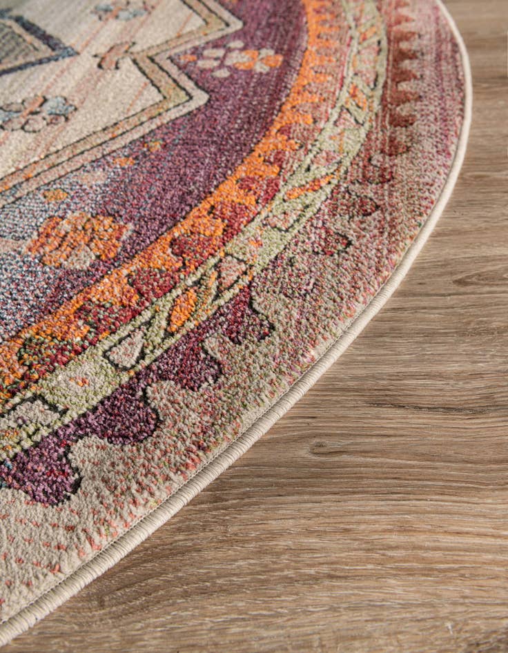 Detail image of 8' x 8' Isabella Round Rug