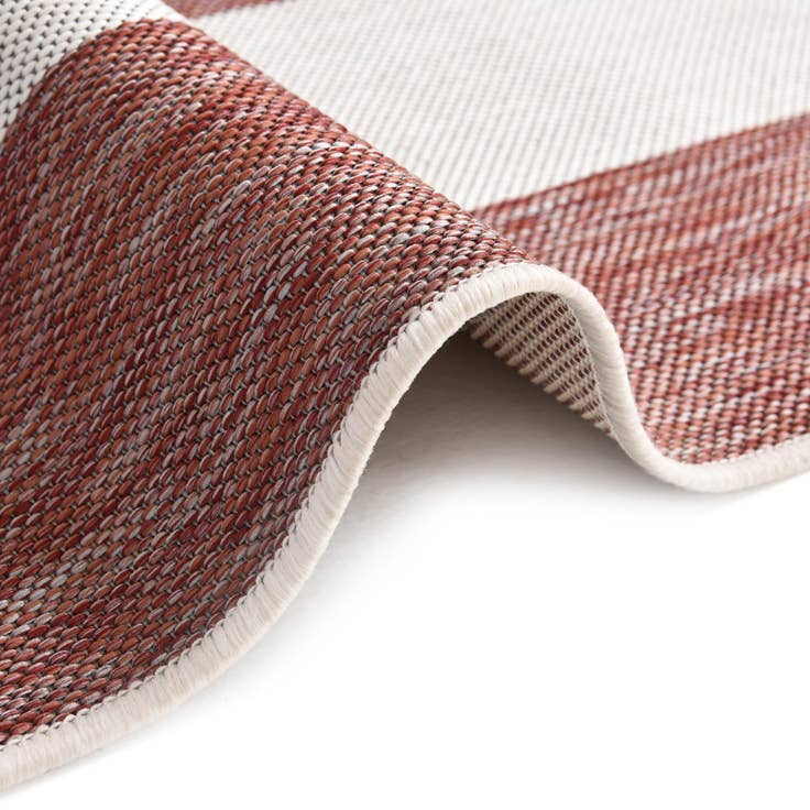 Detail image of 6' 7 x 6' 7 Easy-Clean Jill Zarin Indoor / Outdoor Round Rug