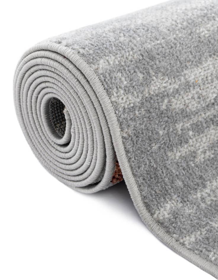 Detail image of 3' 3 x 3' 3 Kamala Washable Round Rug