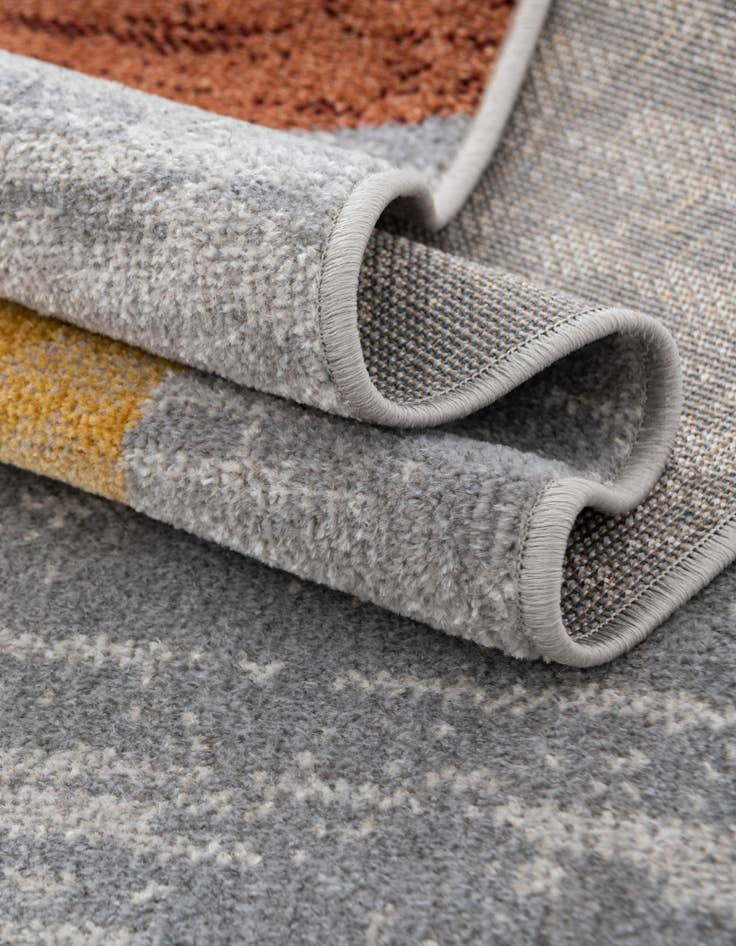 Detail image of 3' 3 x 3' 3 Kamala Washable Round Rug