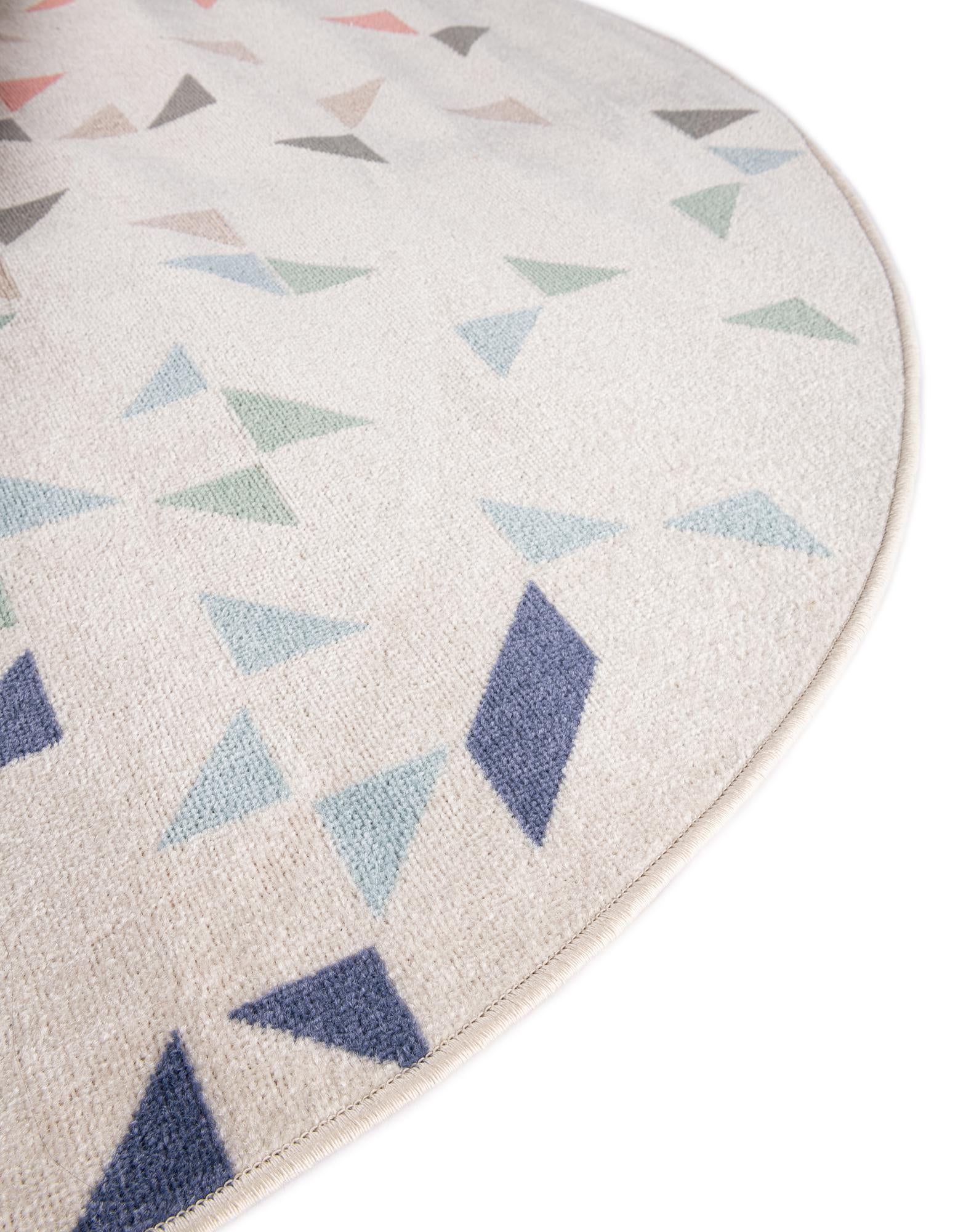5' 3 x 5' 3 Lotus Round Rug