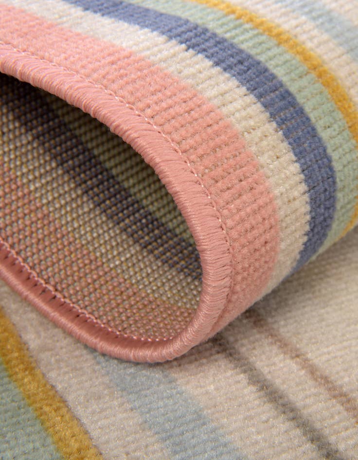 Detail image of 3' 3 x 3' 3 Lotus Round Rug