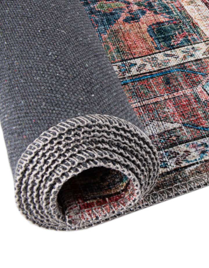 5' 3 x 5' 3 Washable Maahru Round Rug