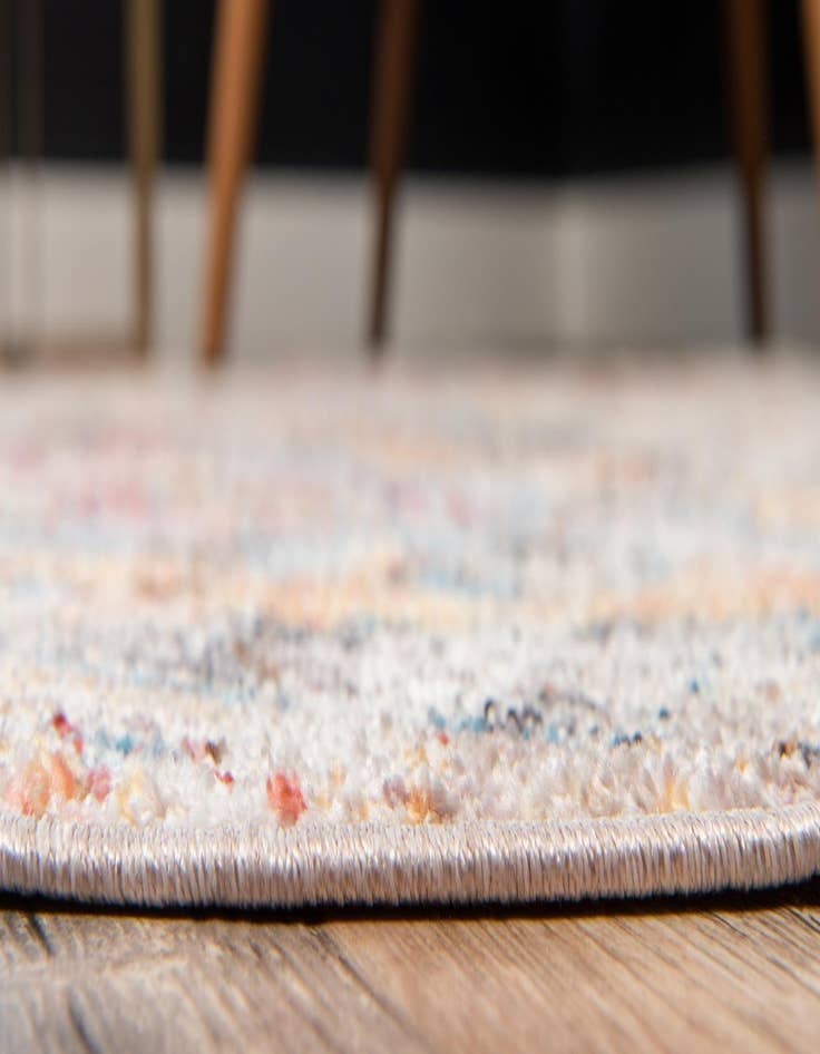 Detail image of 8' x 8' Madrid Round Rug