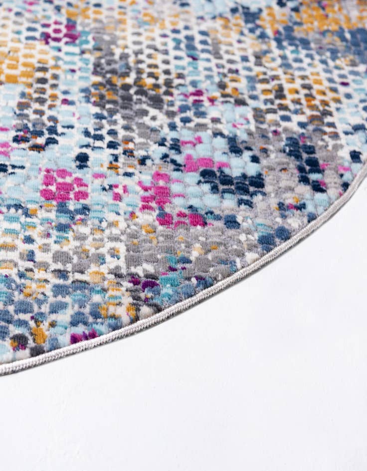 Detail image of 3' 7 x 3' 7 Malibu Round Rug