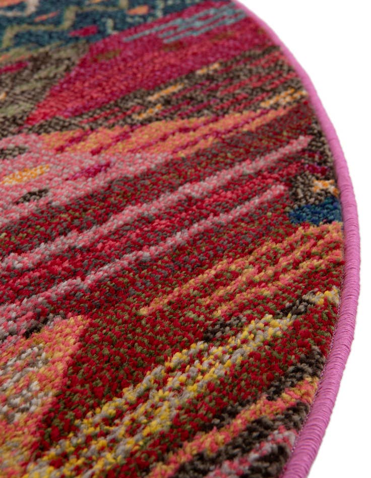 Detail image of 3' 3 x 3' 3 Washable Mesa Round Rug