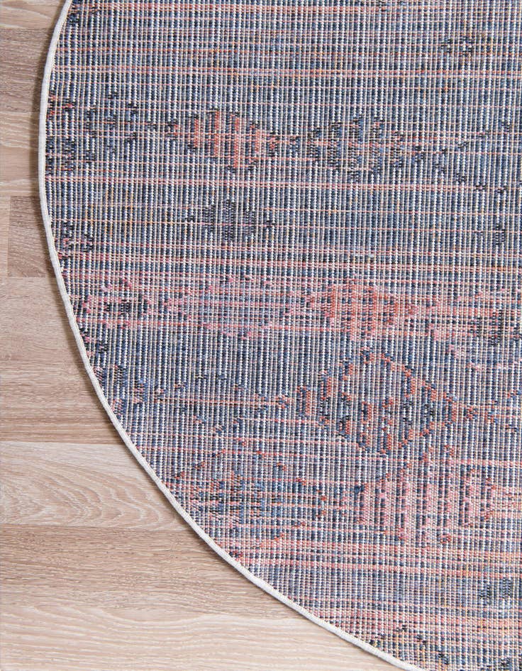 Detail image of 7' x 7' Morocco Round Rug