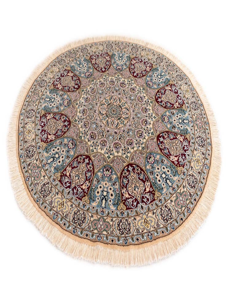 Detail image of 4' 11 x 4' 11 Nain Round Rug