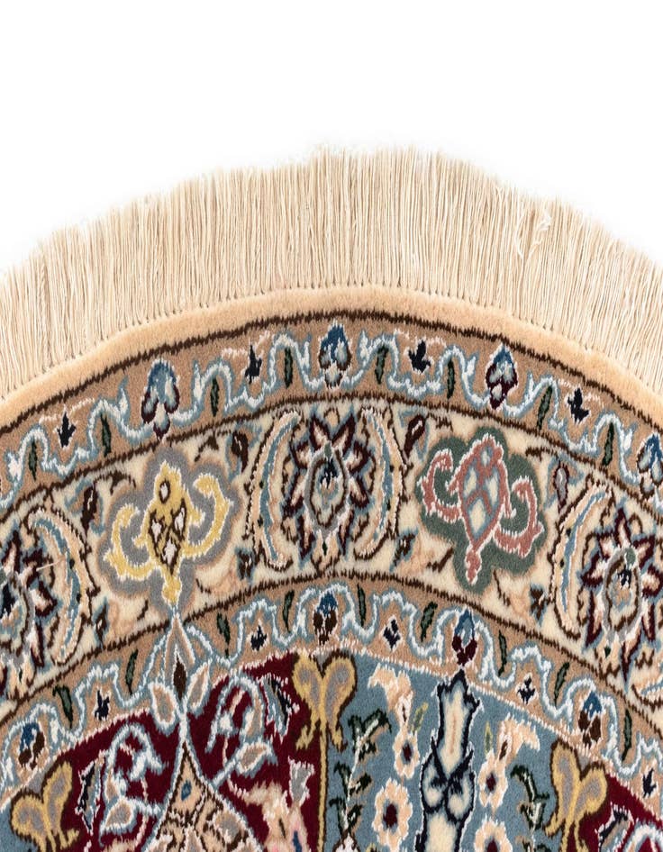 Detail image of 4' 11 x 4' 11 Nain Round Rug