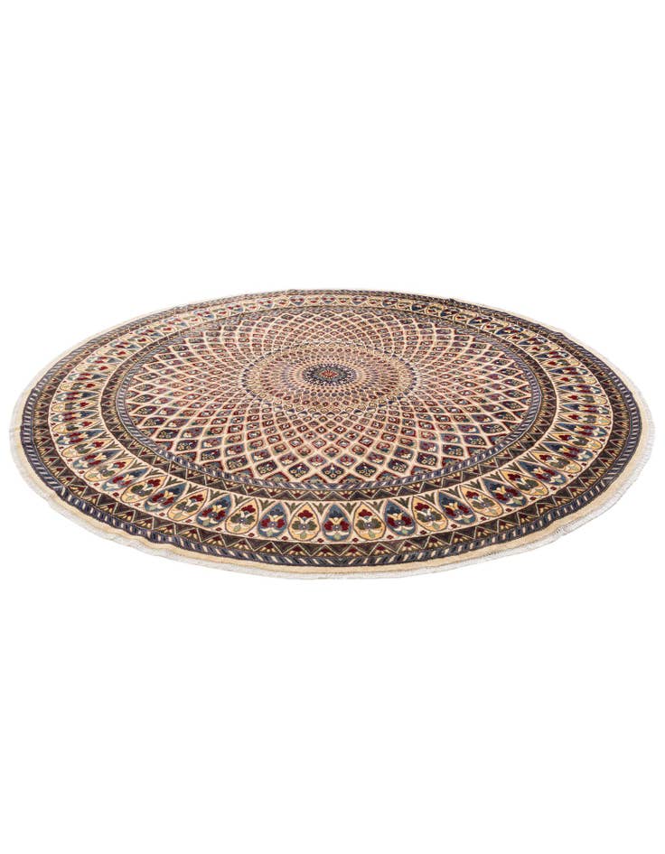 Detail image of 9' 10 x 10' Hand Knotted Nain Round Rug