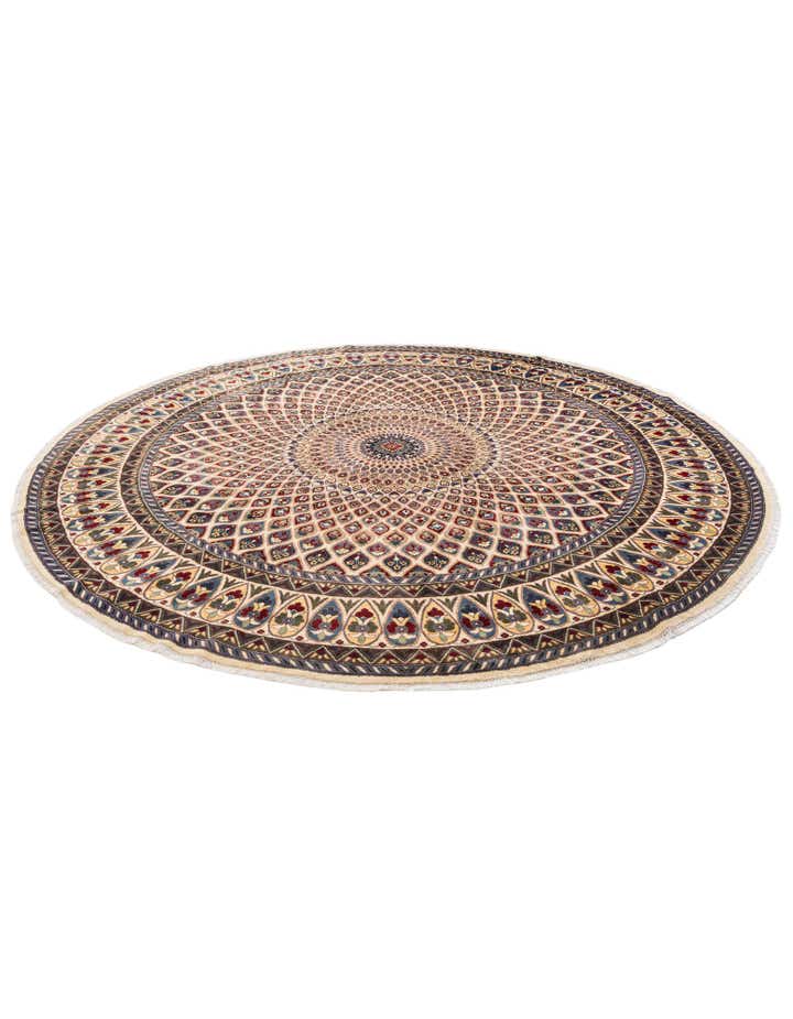 9' 10 x 10' Hand Knotted Nain Round Rug