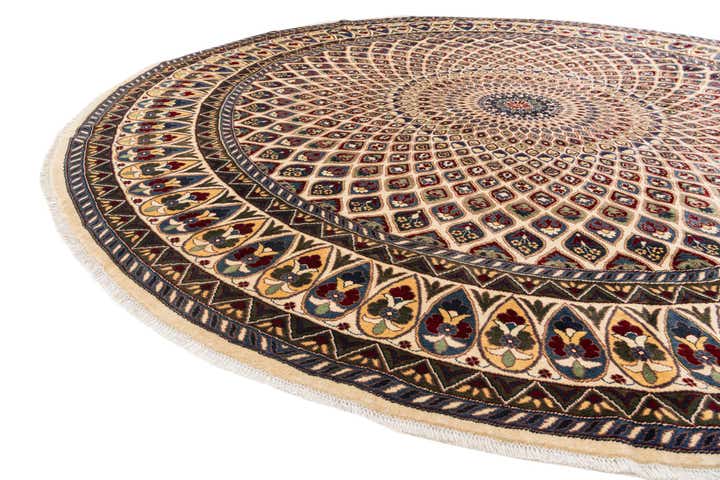 9' 10 x 10' Hand Knotted Nain Round Rug