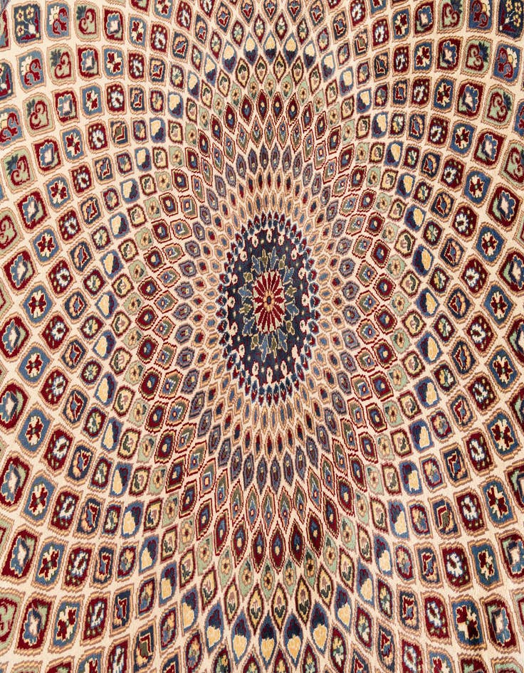 Detail image of 9' 10 x 10' Hand Knotted Nain Round Rug